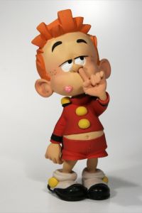 Petit Spirou "doigt dans le nez" - statuette résine 13 cm