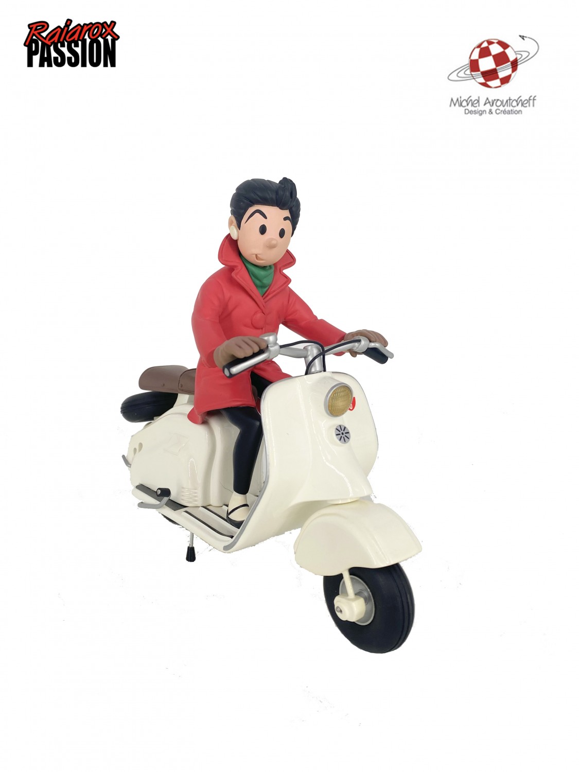 Queue de Cerise sur son scooter