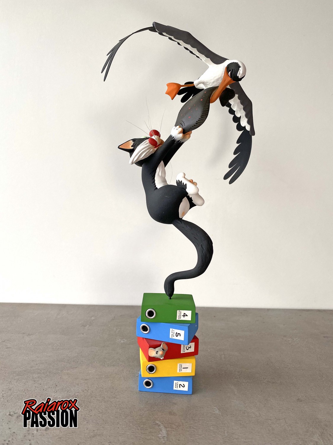 "Les Animaux" - statuette résine 28 cm