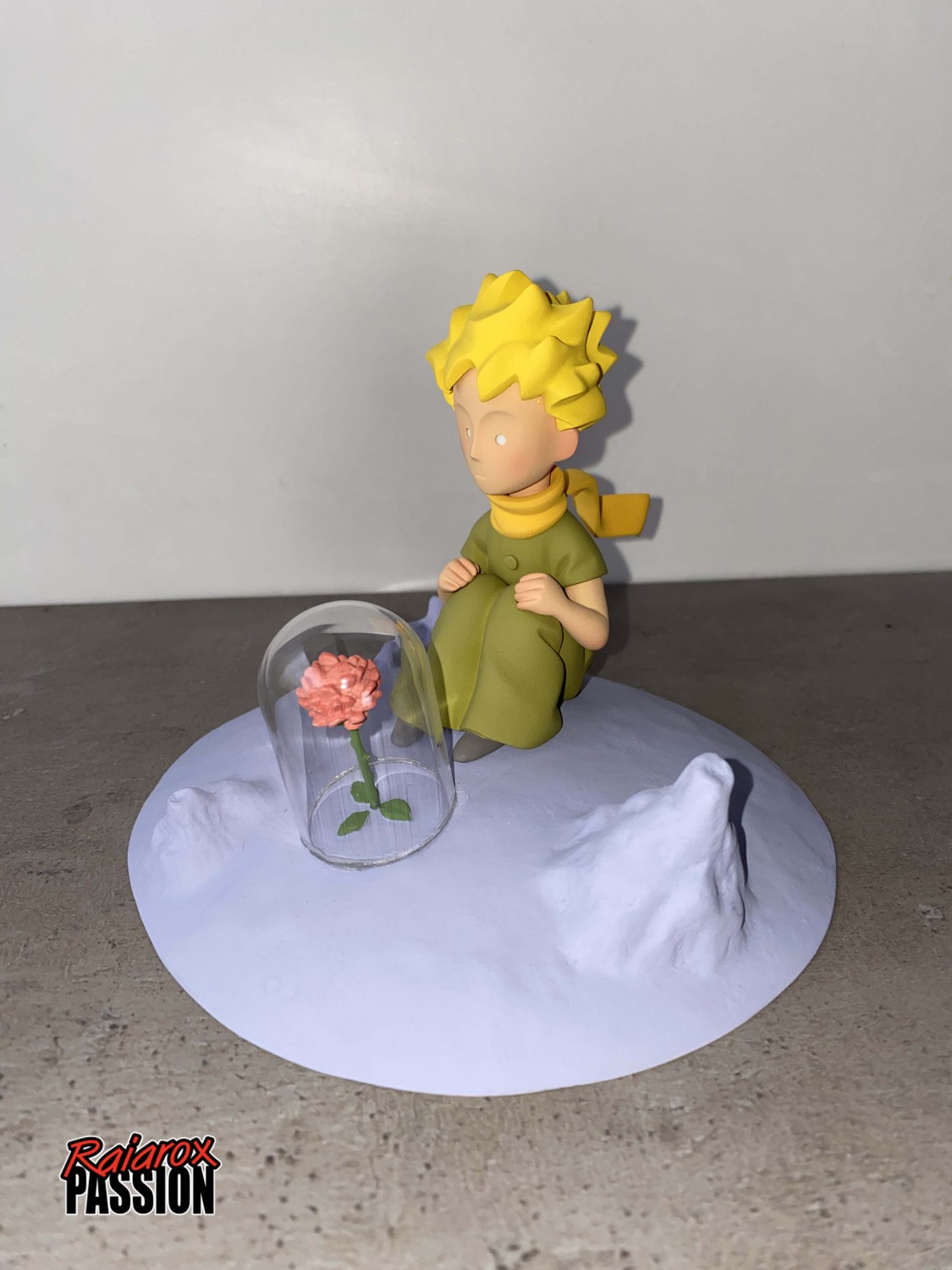 Le Petit Prince et la Rose - statuette résine 12 cm