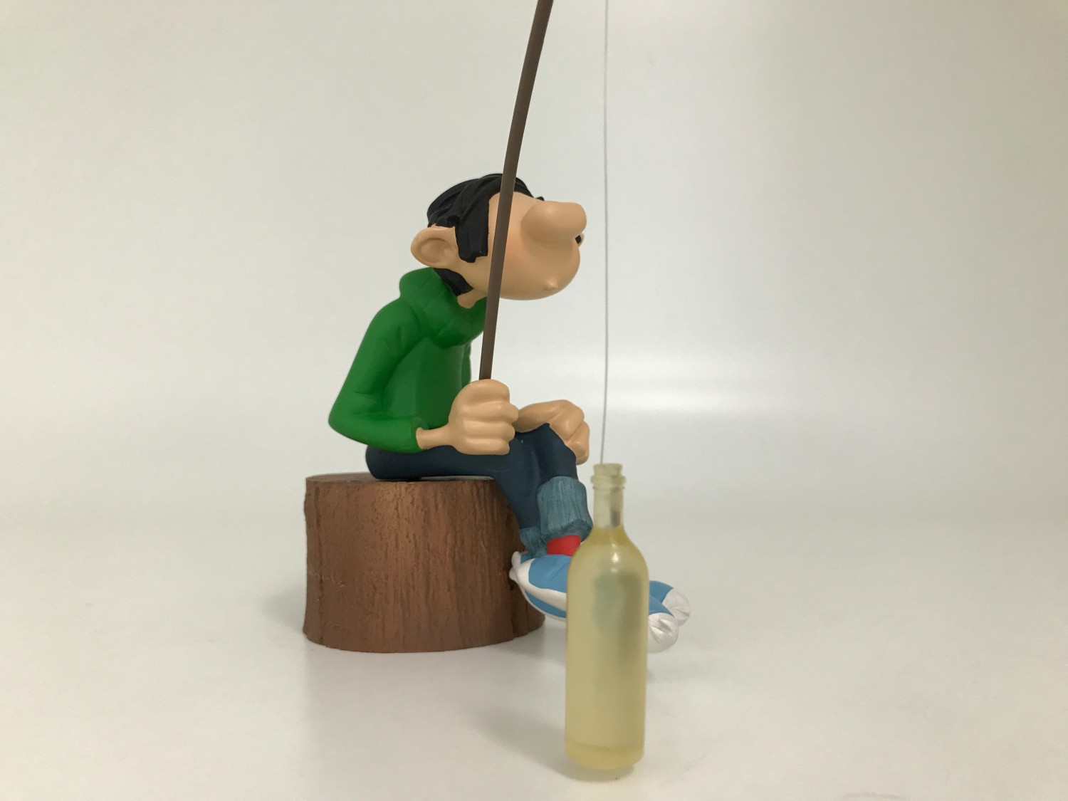 Gaston pêcheur - Statuette résine 15,5 cm