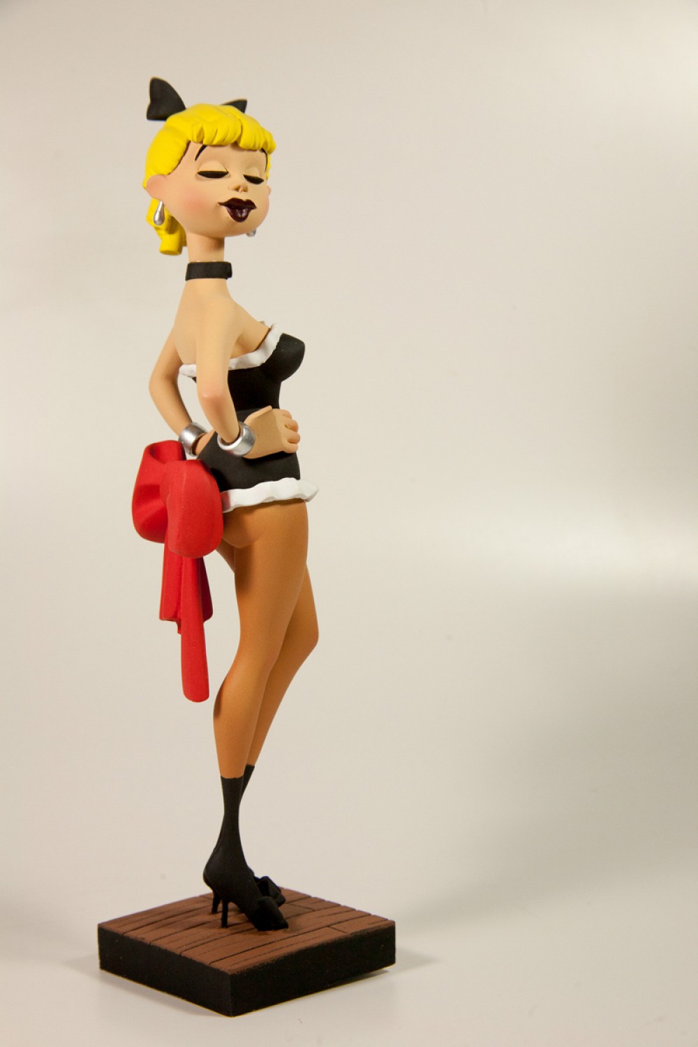 Lucky Luke: La petite danseuse - statuette résine 25 cm