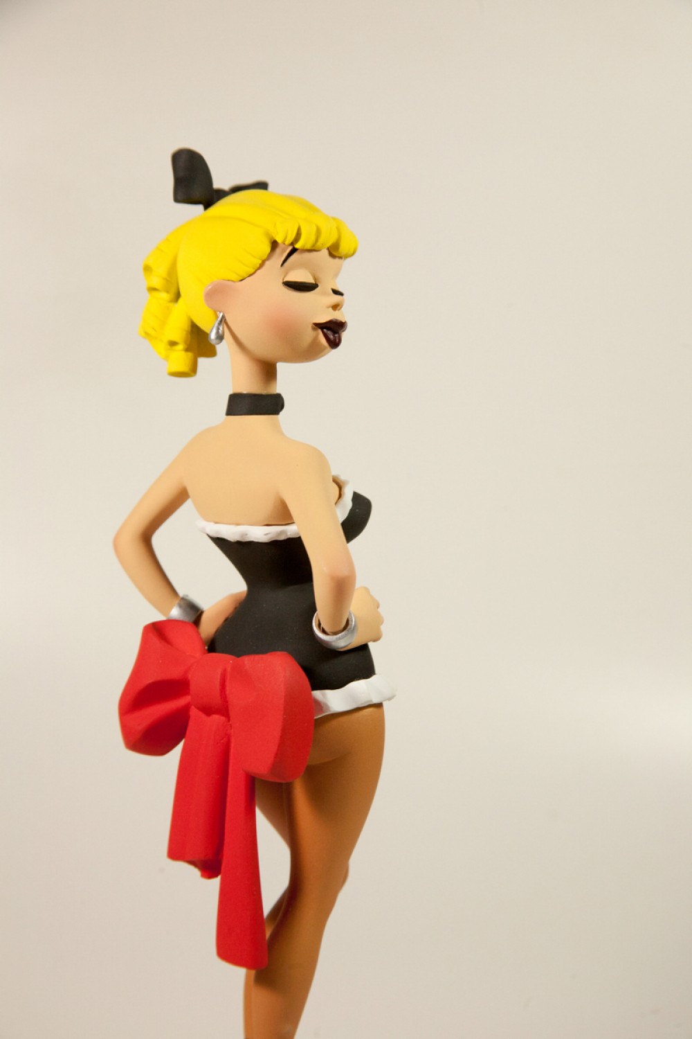 Lucky Luke: La petite danseuse - statuette résine 25 cm