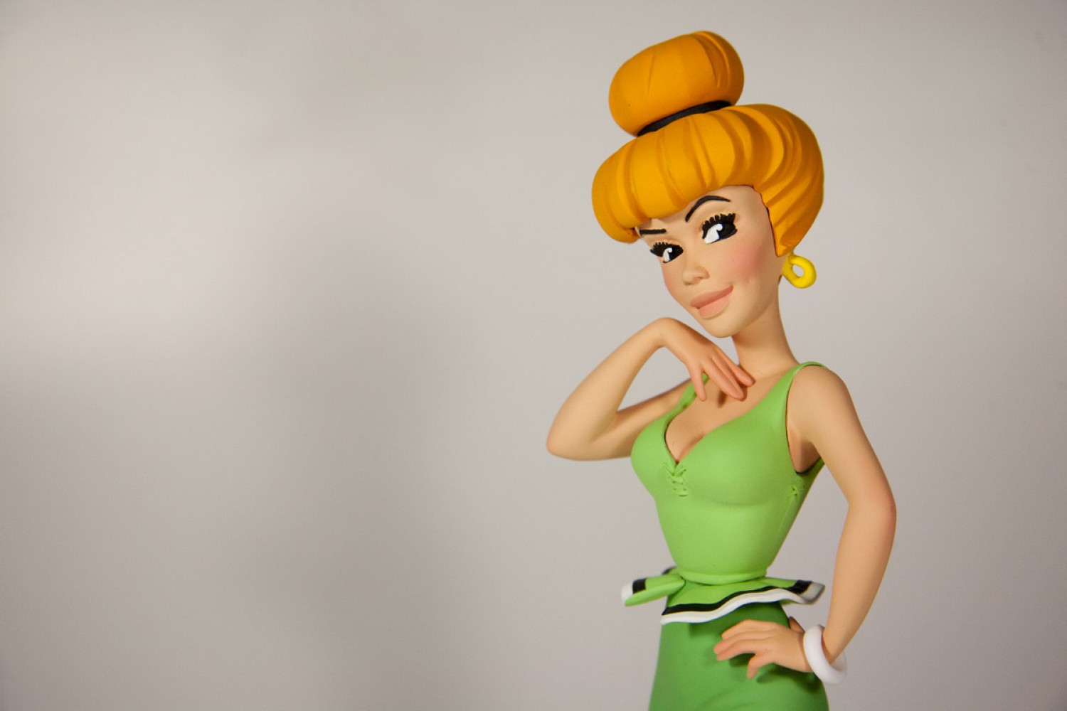 Mme Agecanonix - statuette résine 20 cm