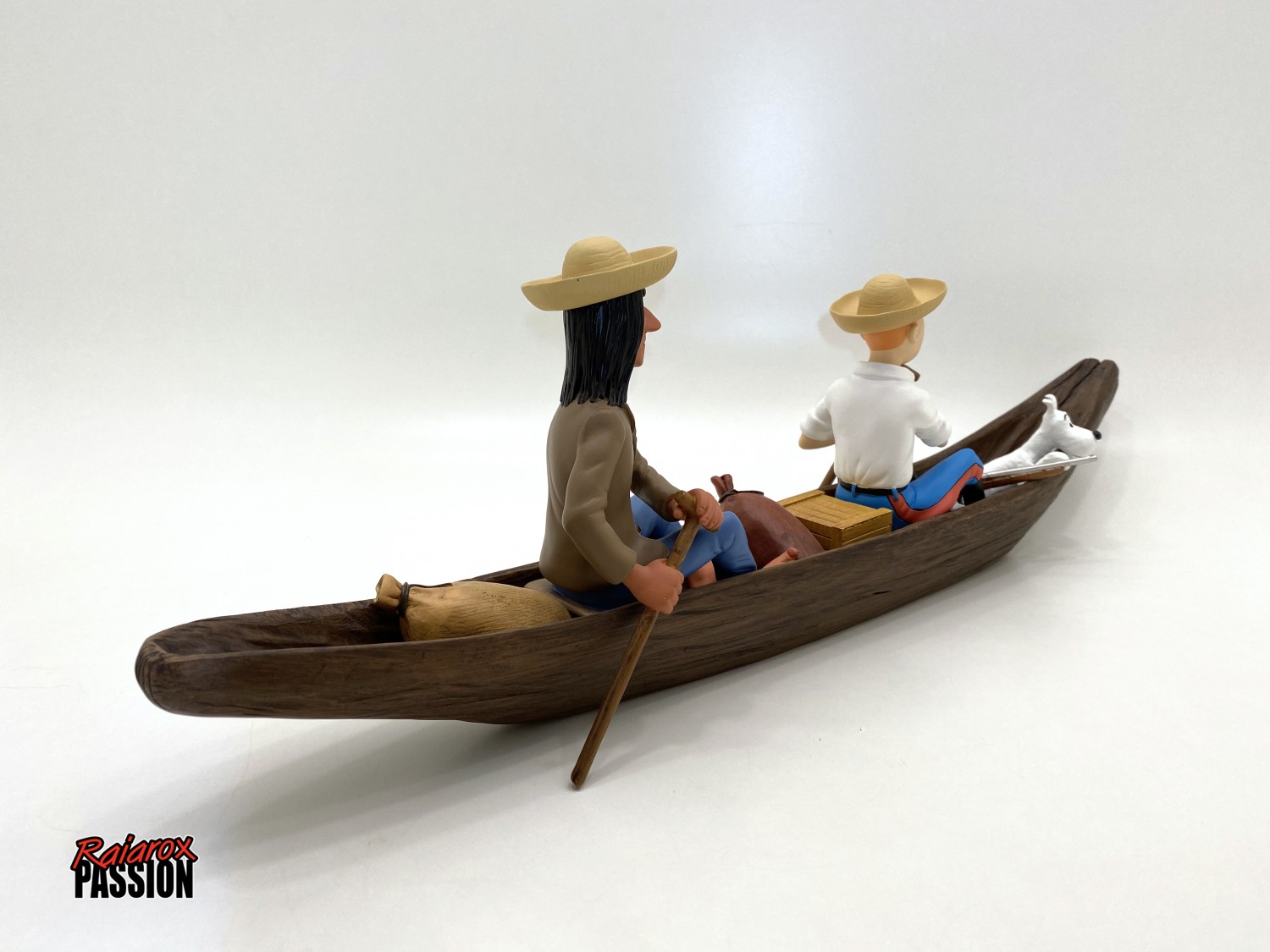 Tintin pirogue - L'oreille cassée