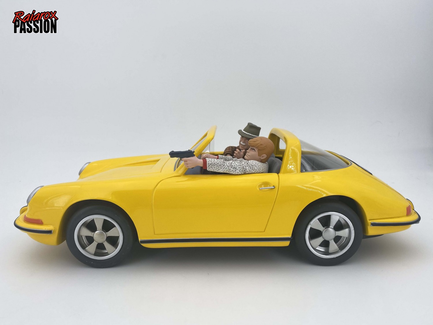 Ric Hochet -Porsche 911 Carrera Targa jaune