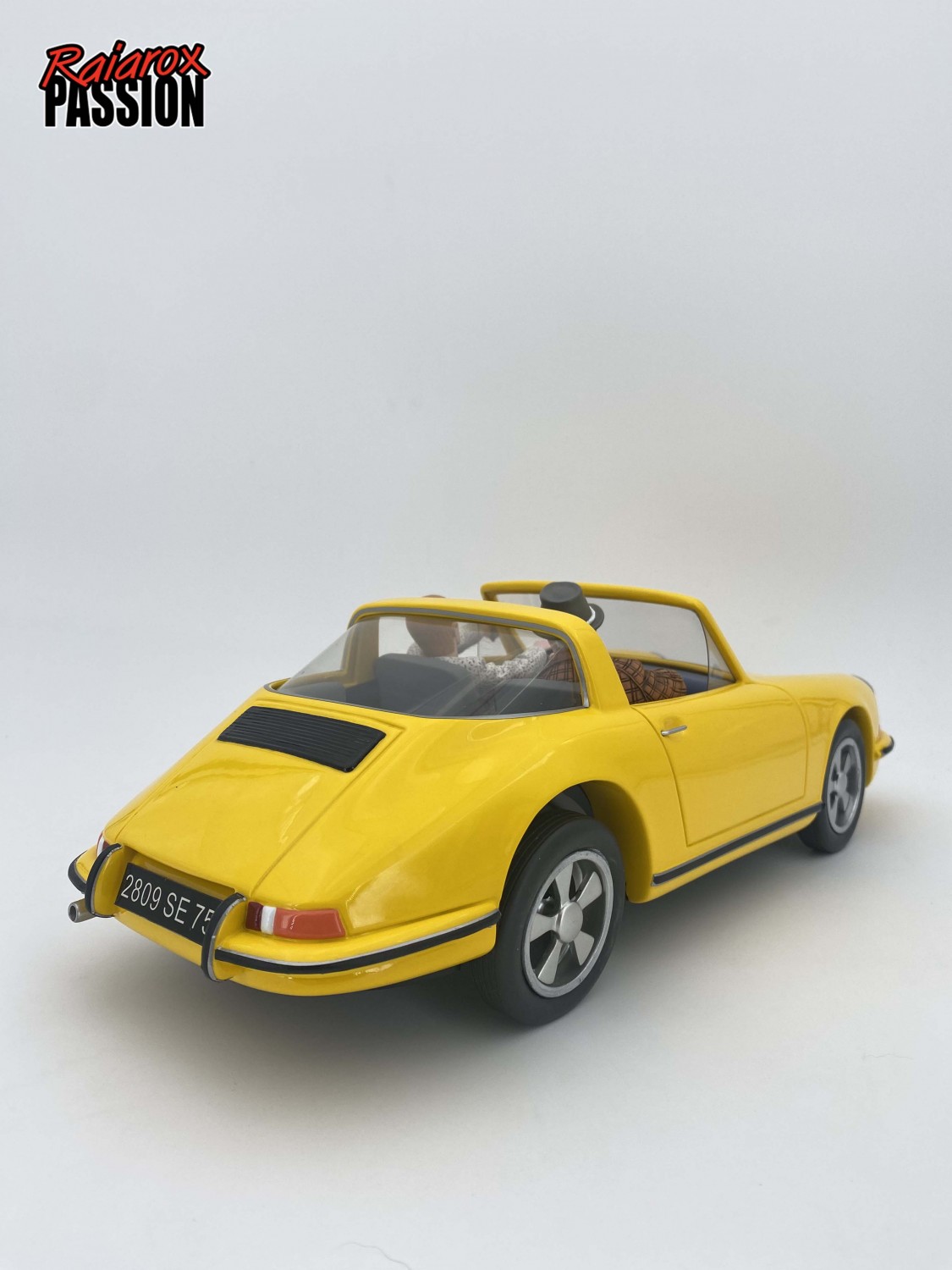 Ric Hochet -Porsche 911 Carrera Targa jaune