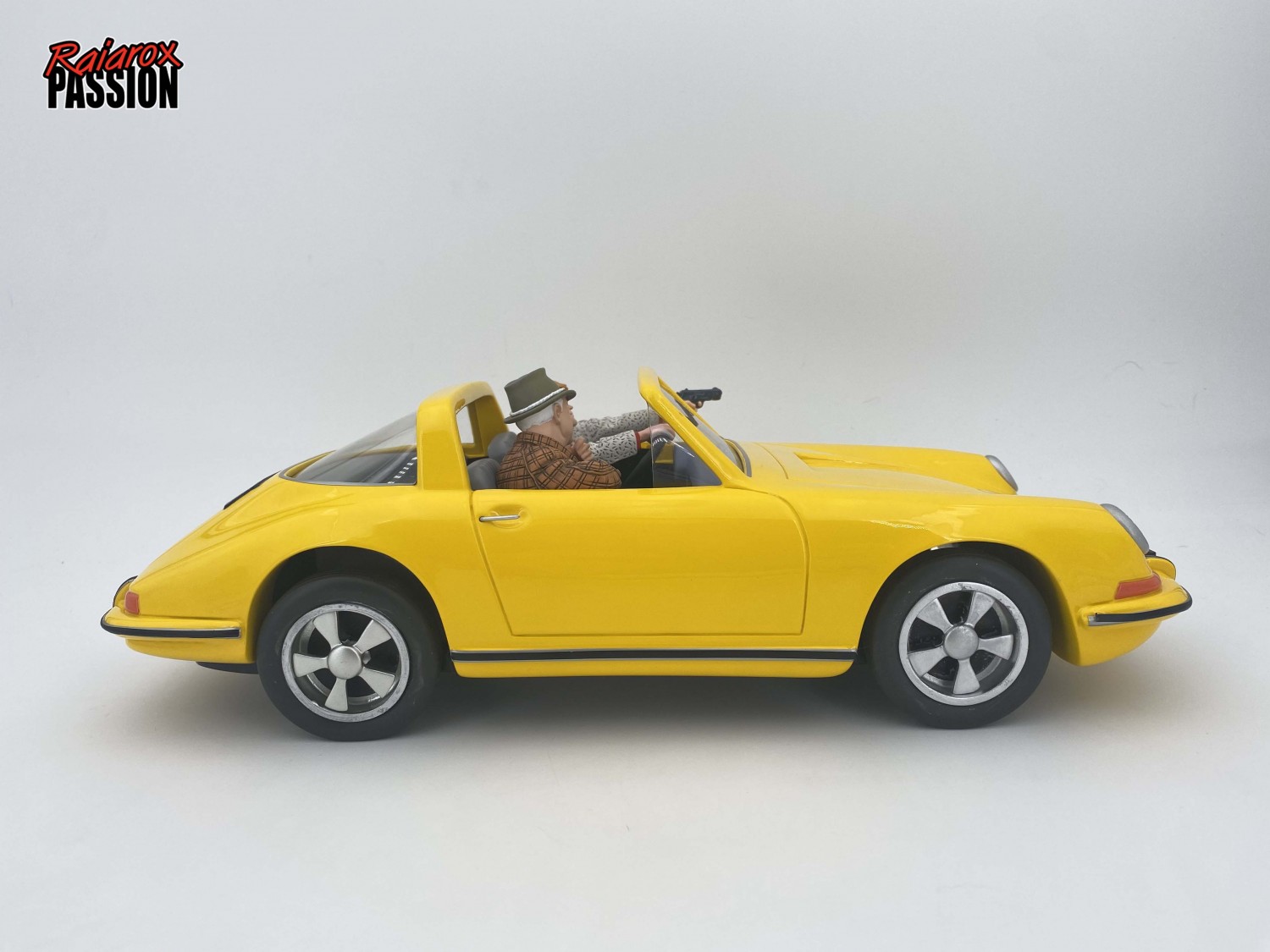 Ric Hochet -Porsche 911 Carrera Targa jaune