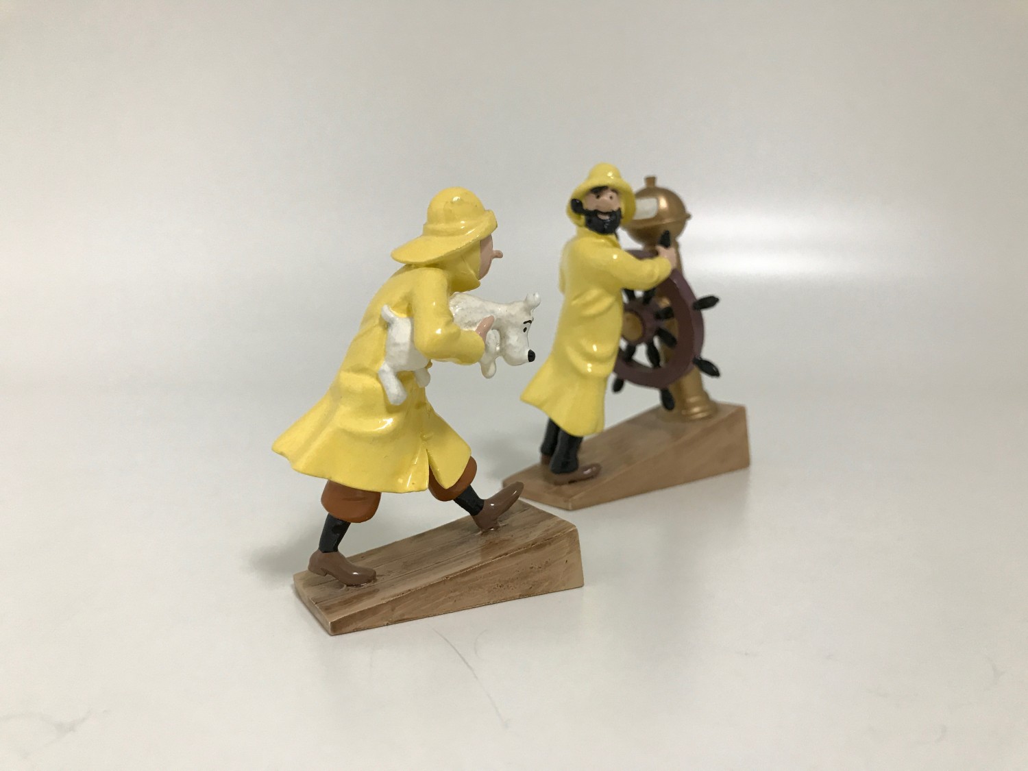 Tintin ciré & Haddock à la barre - Figurines métal 9 cm