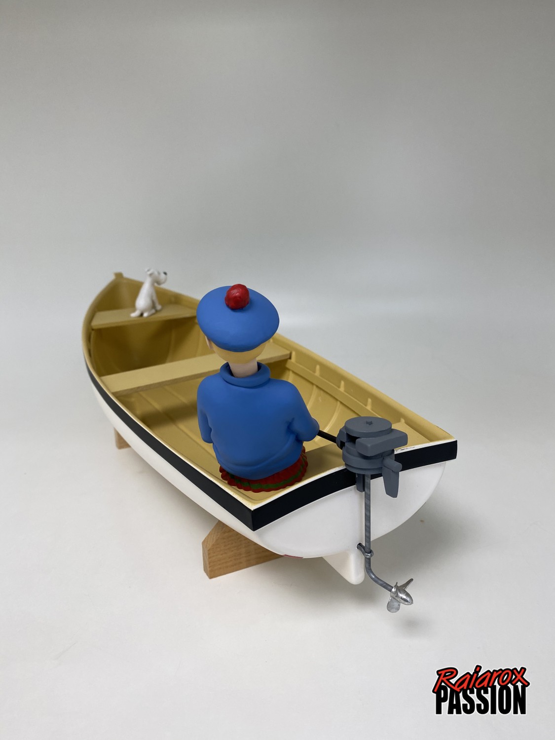Barque île noire Tintin