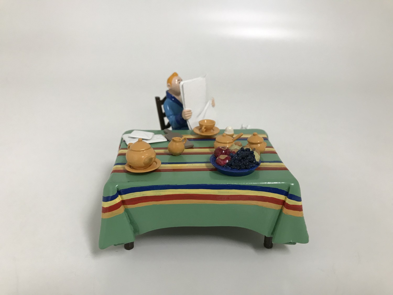 Tintin Petit Déjeuner  - statuettes métal 6 cm - Moulinsart