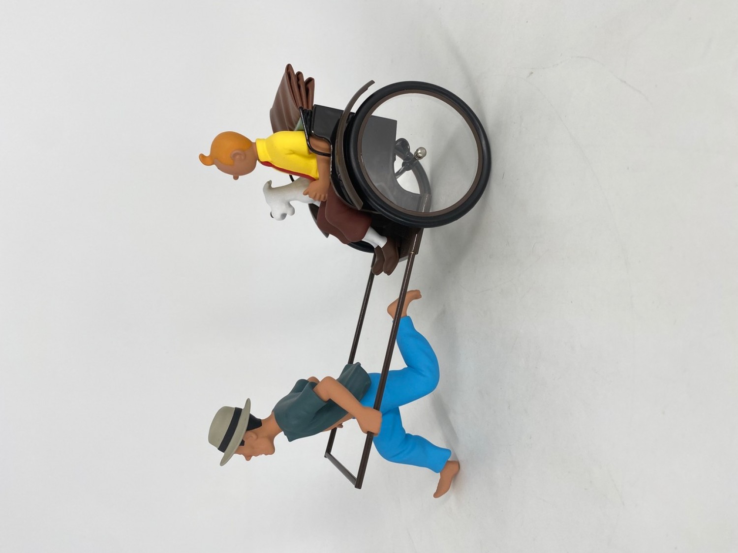 Tintin et le pousse-pousse - Le Lotus Bleu