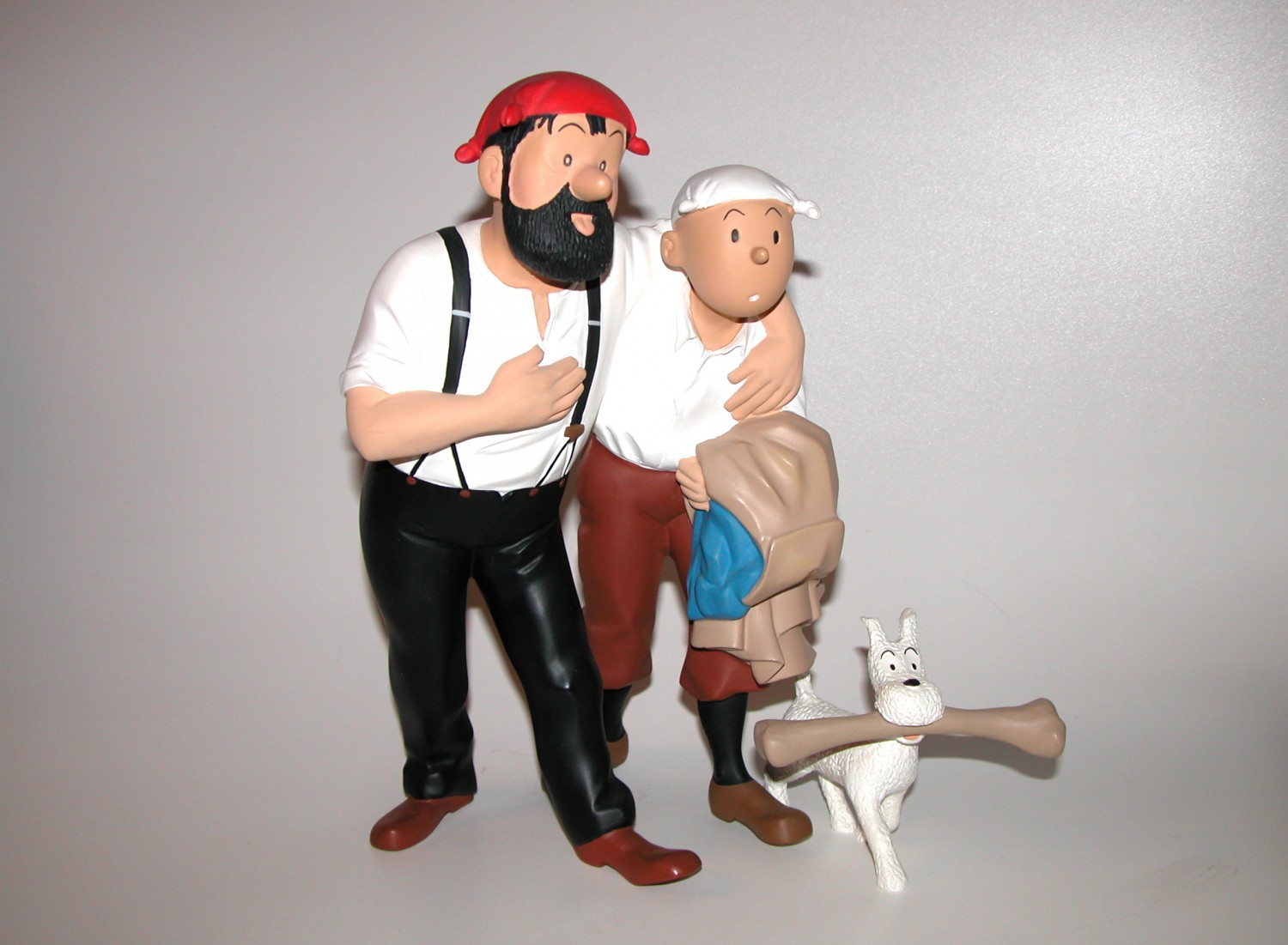 Tintin , Haddock et Milou désert- statuette résine 31cm